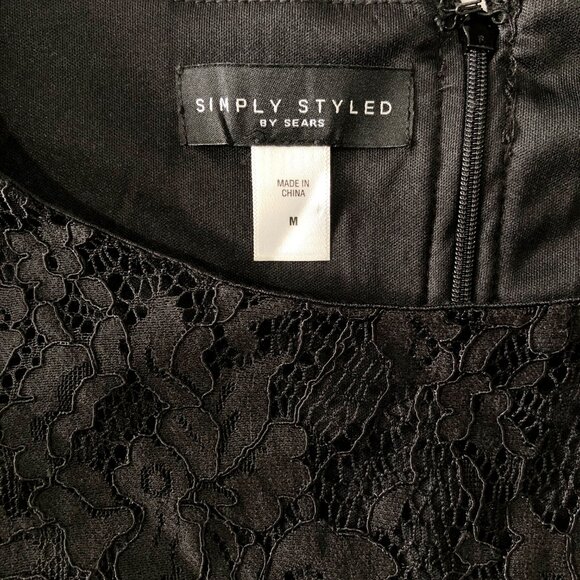 Simply Styled Womens Size M Black Lace 3/4 Sleeve Scoop Neck Mini Dress - Picture 4 of 9
